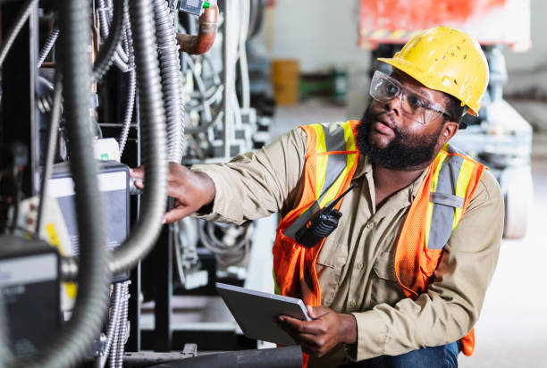 Best Circuit Breaker Repair  in Crest, CA